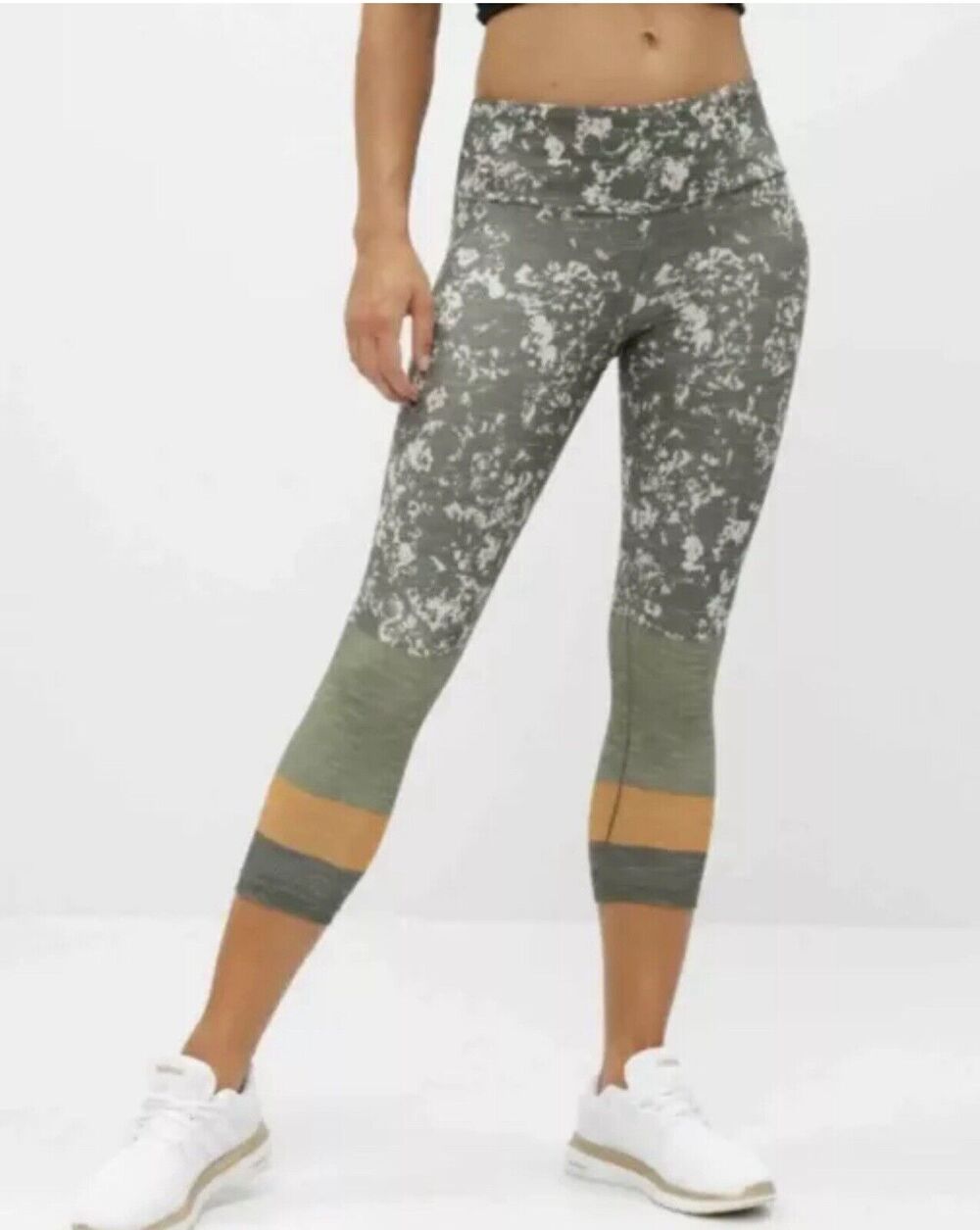 PrAna womens size Medium Pillar Capri yoga activewear Leggings Slate Canopy